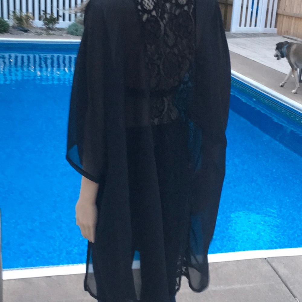 LACE BACK SHEER KIMONO - Picture 3 of 8